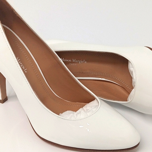 Maison Margiela Women's Patent Leather Court Pumps - White - Picture 6 of 14
